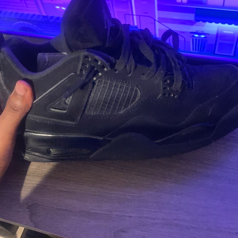 There Jordan 4 black cats I wore them before